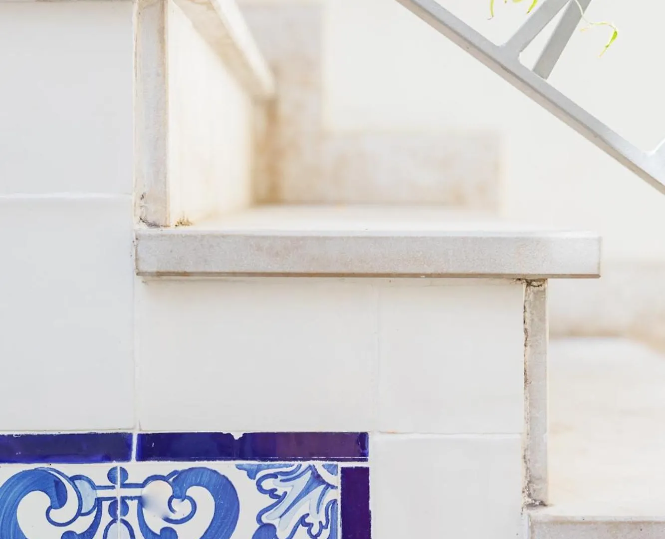 Lisbon Sunny Terrace Lapa Santos Apartment