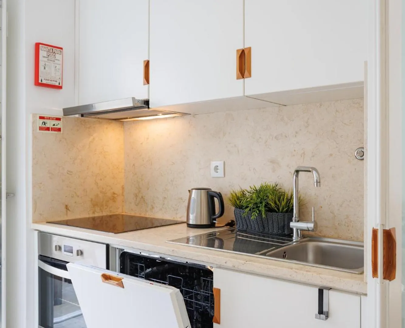 Lisbon Sunny Terrace Lapa Santos Διαμέρισμα Πορτογαλία